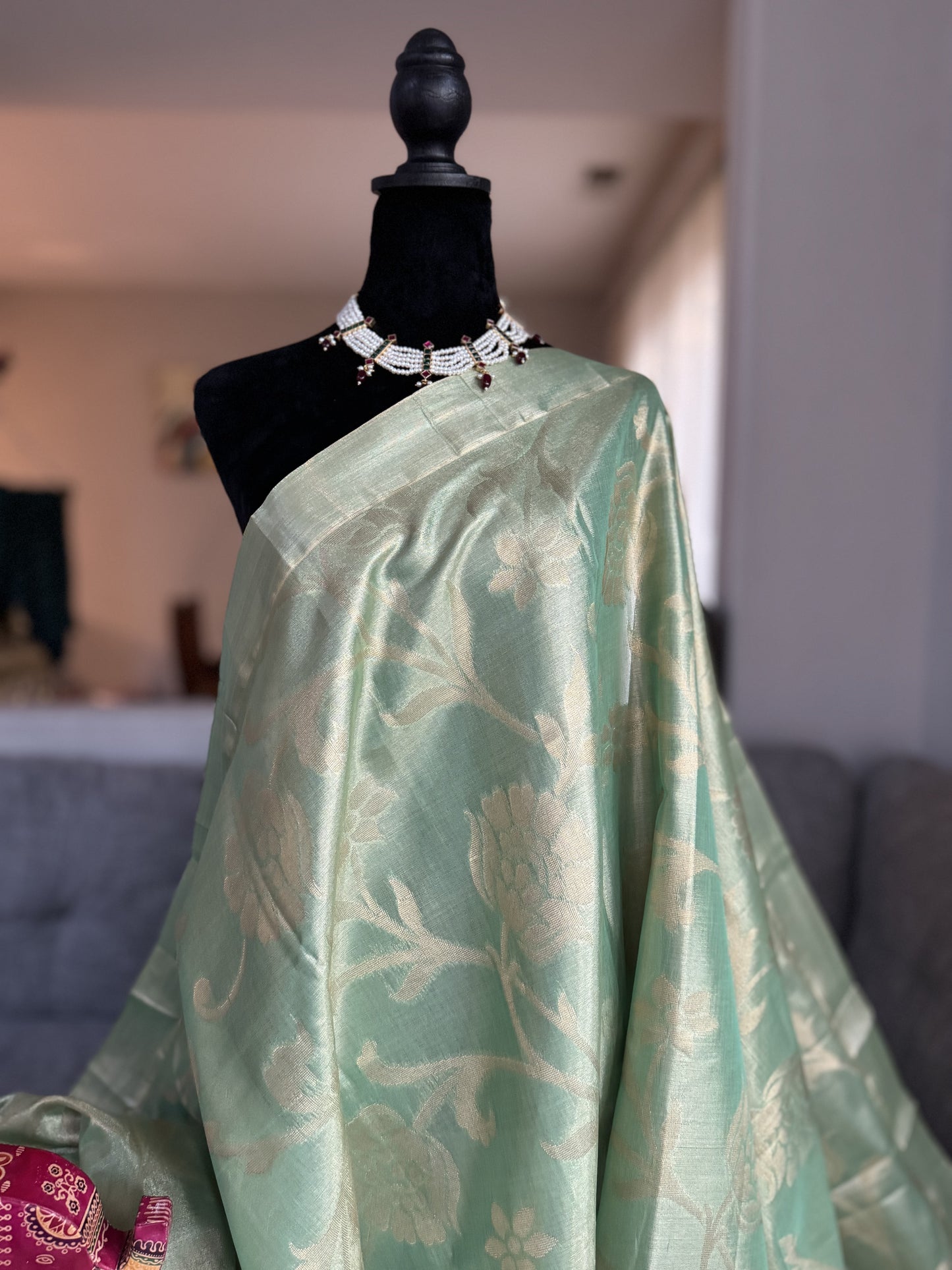 Mangalagiri Tissue Saree in Green Tone