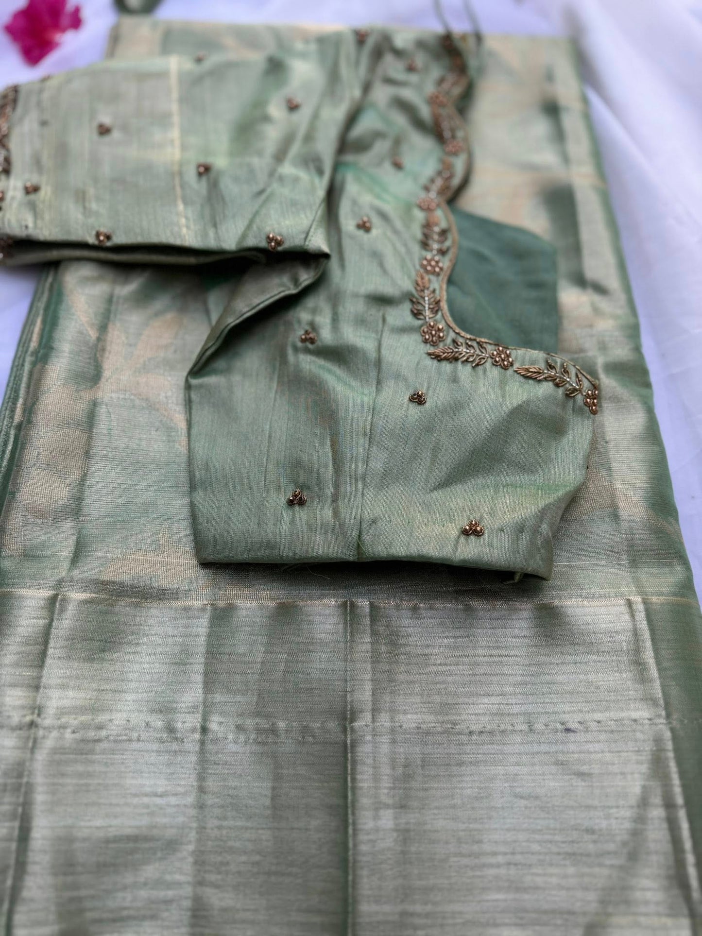 Mangalagiri Tissue Saree in Green Tone