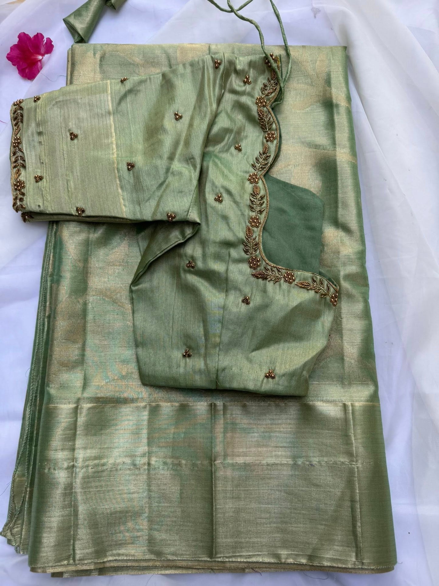 Mangalagiri Tissue Saree in Green Tone