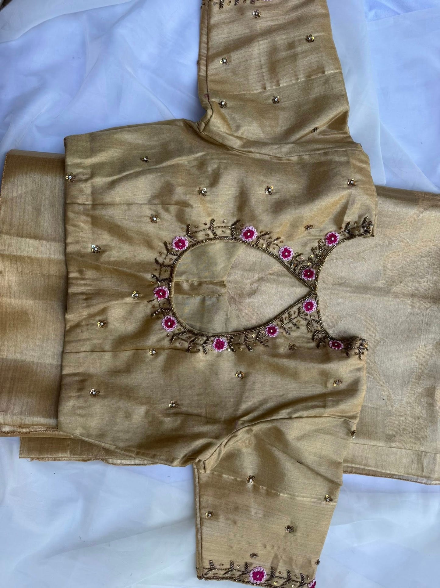Mangalagiri Tissue Saree in Antique Gold
