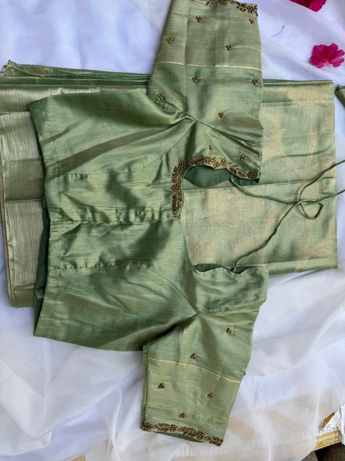 Mangalagiri Tissue Saree in Green Tone