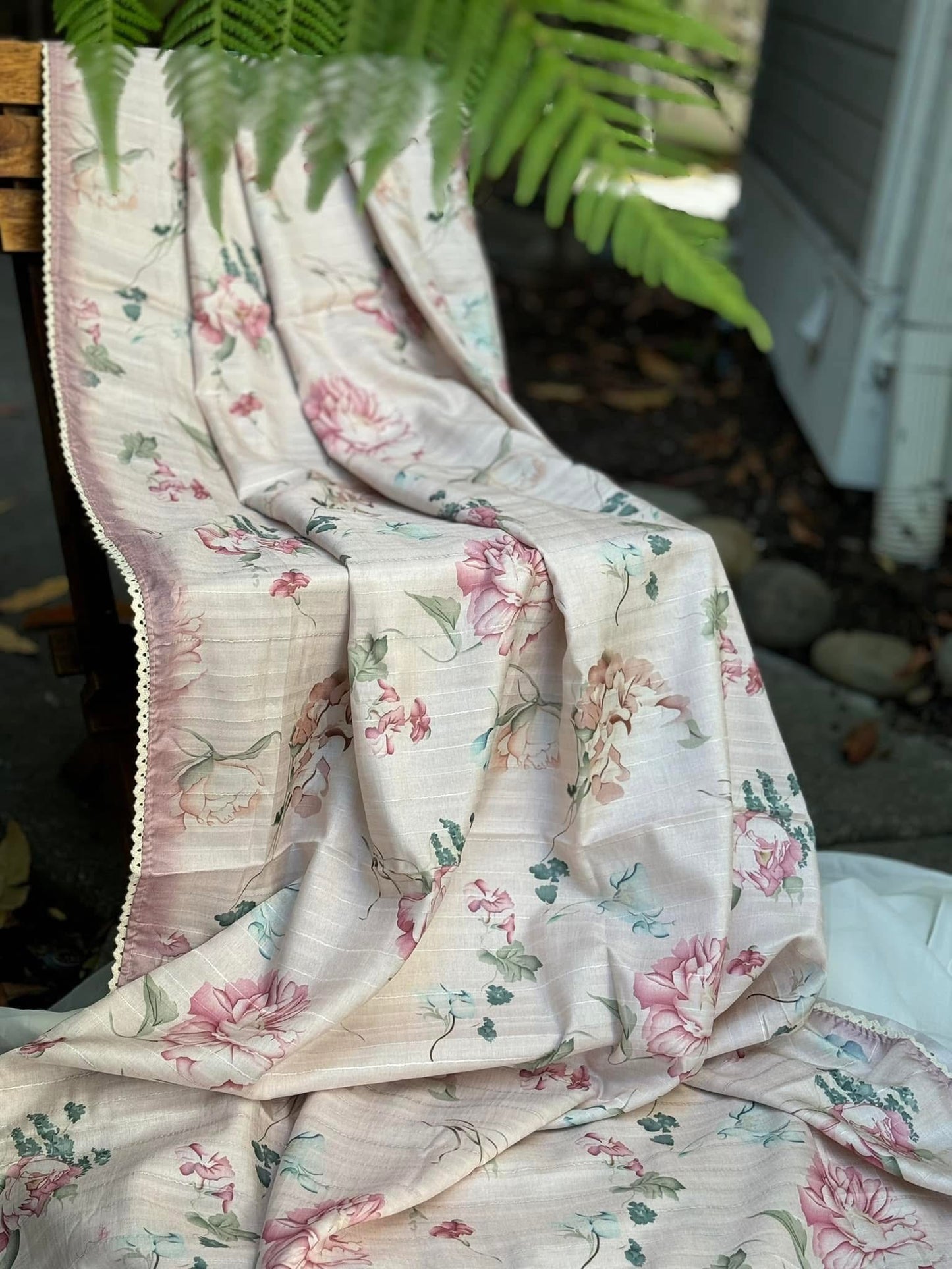Flowy Lenin Tusser Saree in Pastel Pink