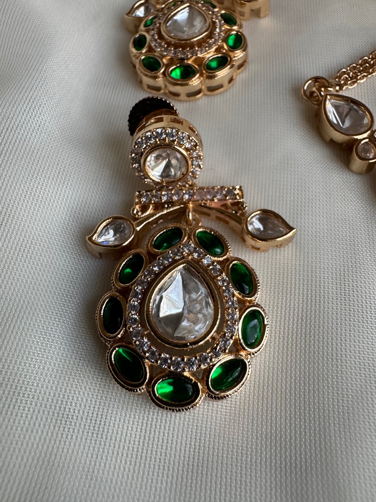 Kundan Mossonite Necklace Set