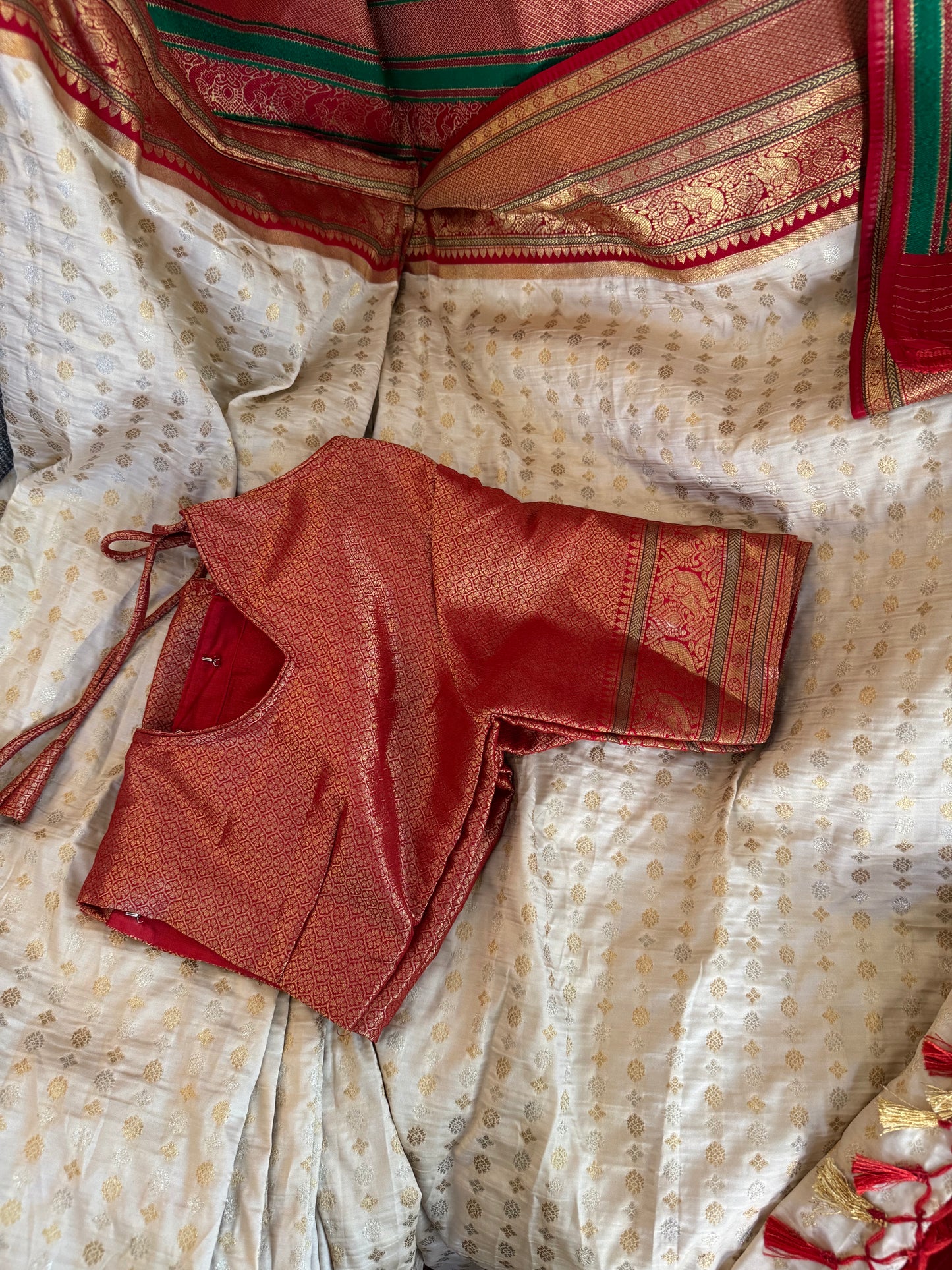 Traditional Off-white Banarasi saree with Red Border (Pre-stitched Saree)