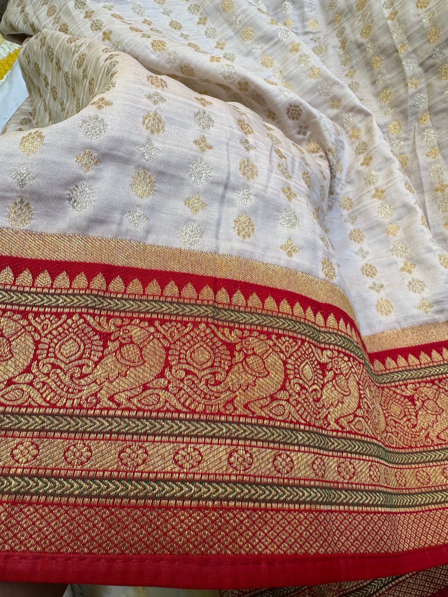 Traditional Off-white Banarasi saree with Red Border (Pre-stitched Saree)