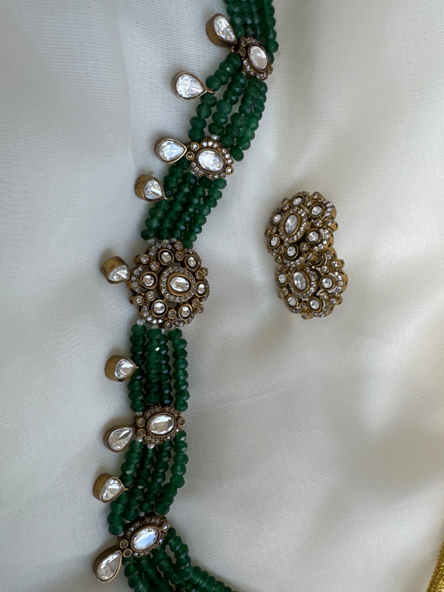 Kundan and Green Beads Choker
