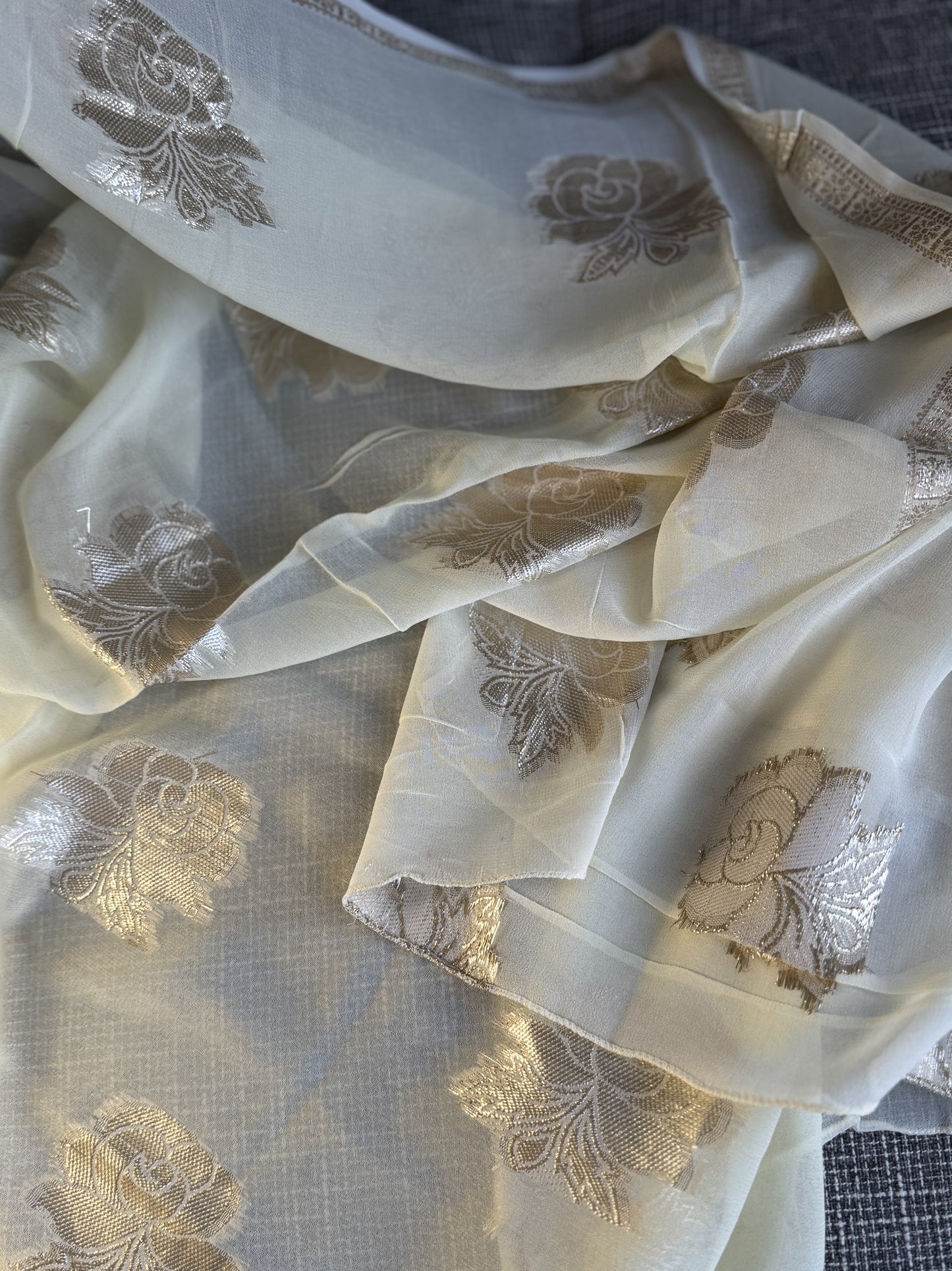 Viscose Saree in White and Red