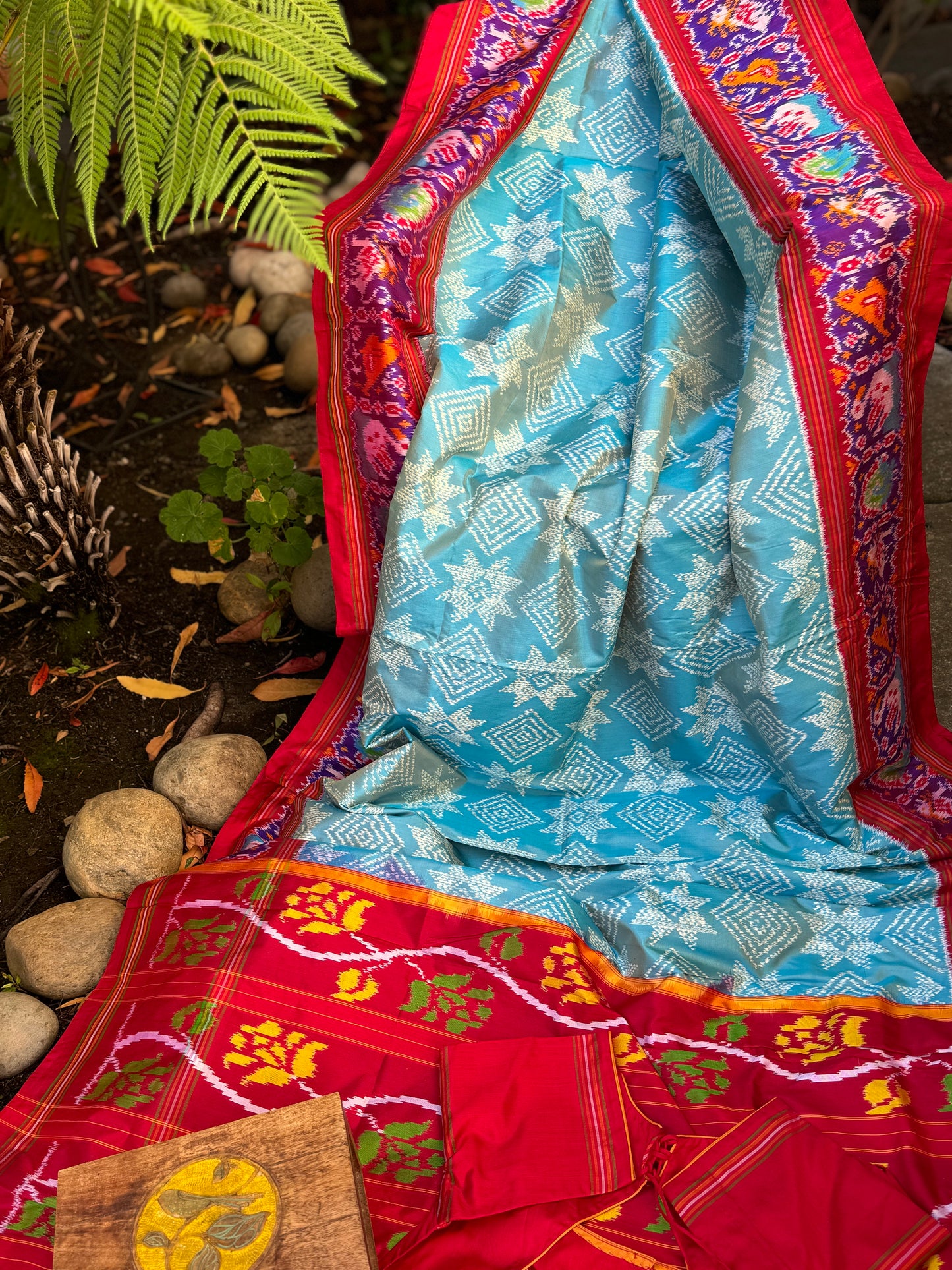 Blue ikkath Patola with Red Border