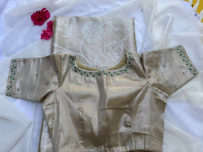 Mangalagiri Tissue Saree in Gold-Silver